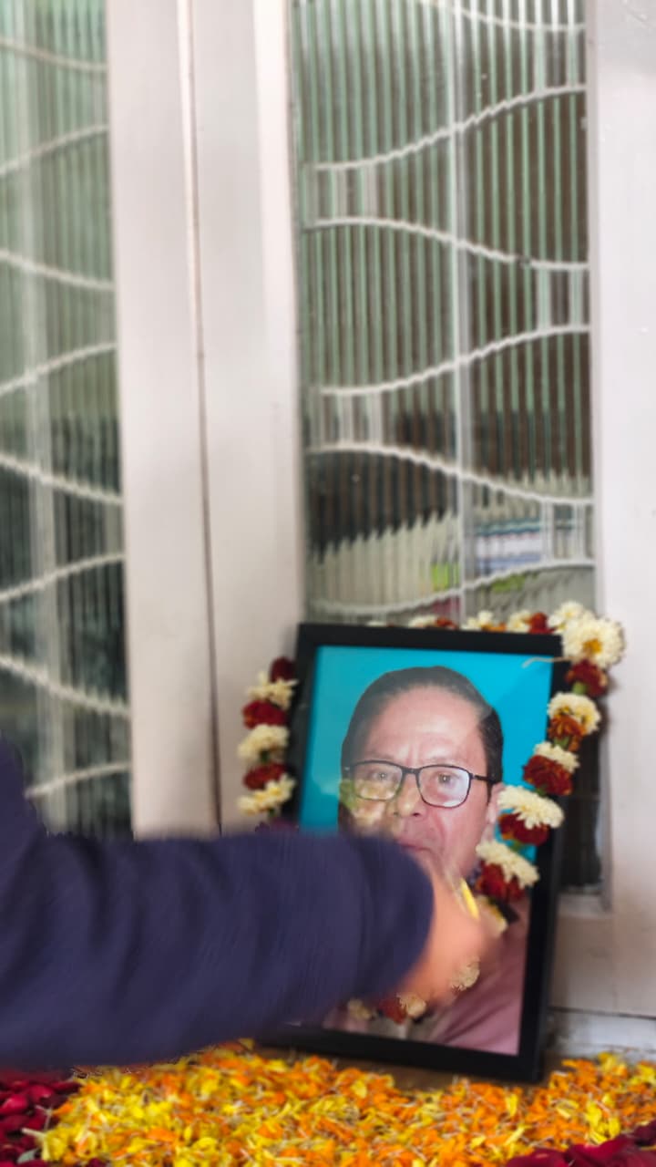 वन निगम के पूर्व कर्मचारी स्वर्गीय श्री सत्यनारायण मंडल जी के निधन पर शोक सभा का आयोजन